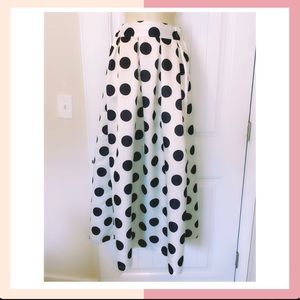 🆕🤍🖤 Black and White Polka Dot Maxi Skirt🤍🖤